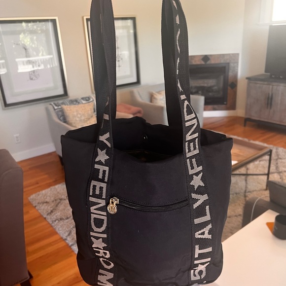 Black Fendi fabric tote bag - Picture 2 of 9